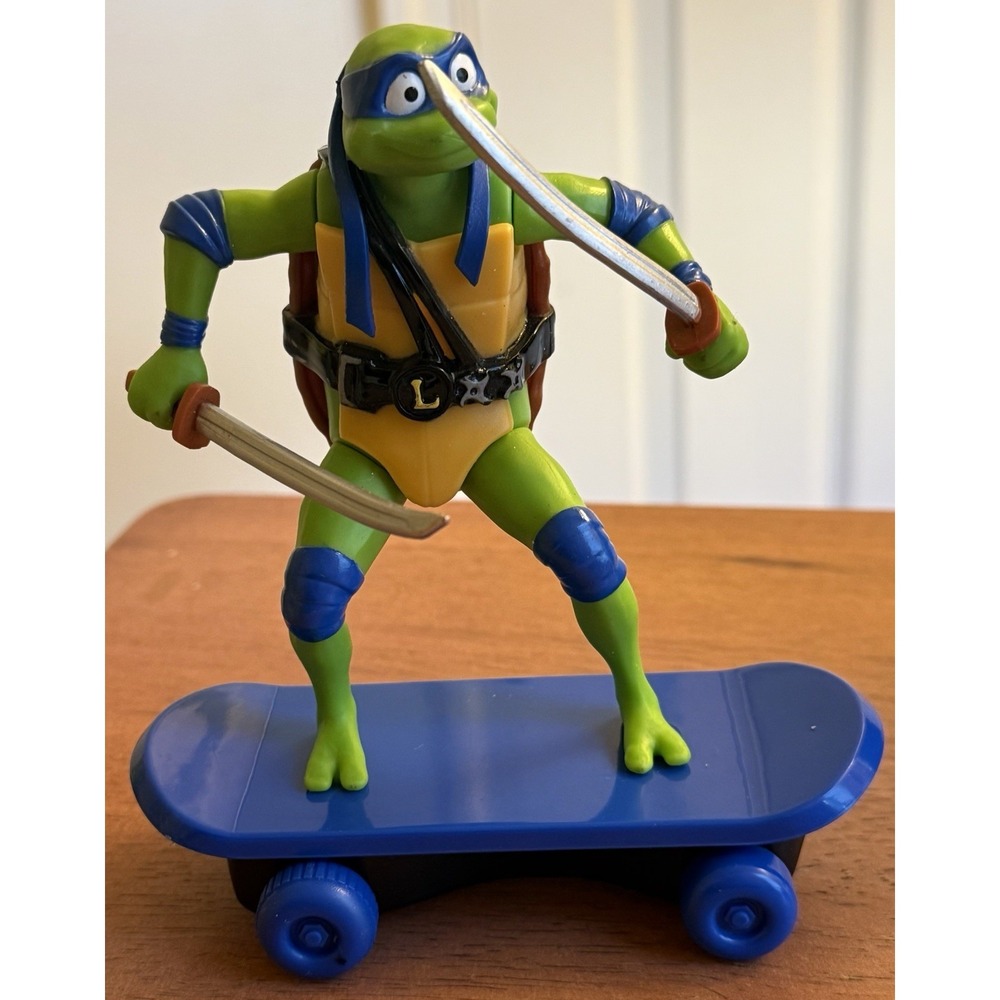 Teenage Mutant Ninja Turtles Leonardo Sewer Shredder Figure - 5" 2023